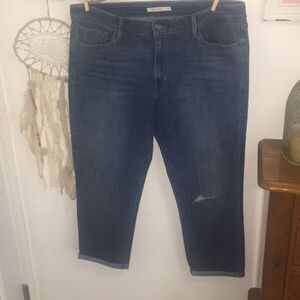 Levi’s mid rise skinny size 34 jeans